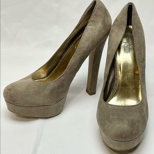 Brand new Charlotte Russe Pumps Size 8